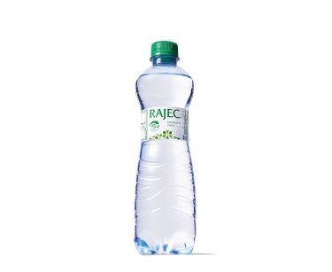 Jemně perlivá voda
